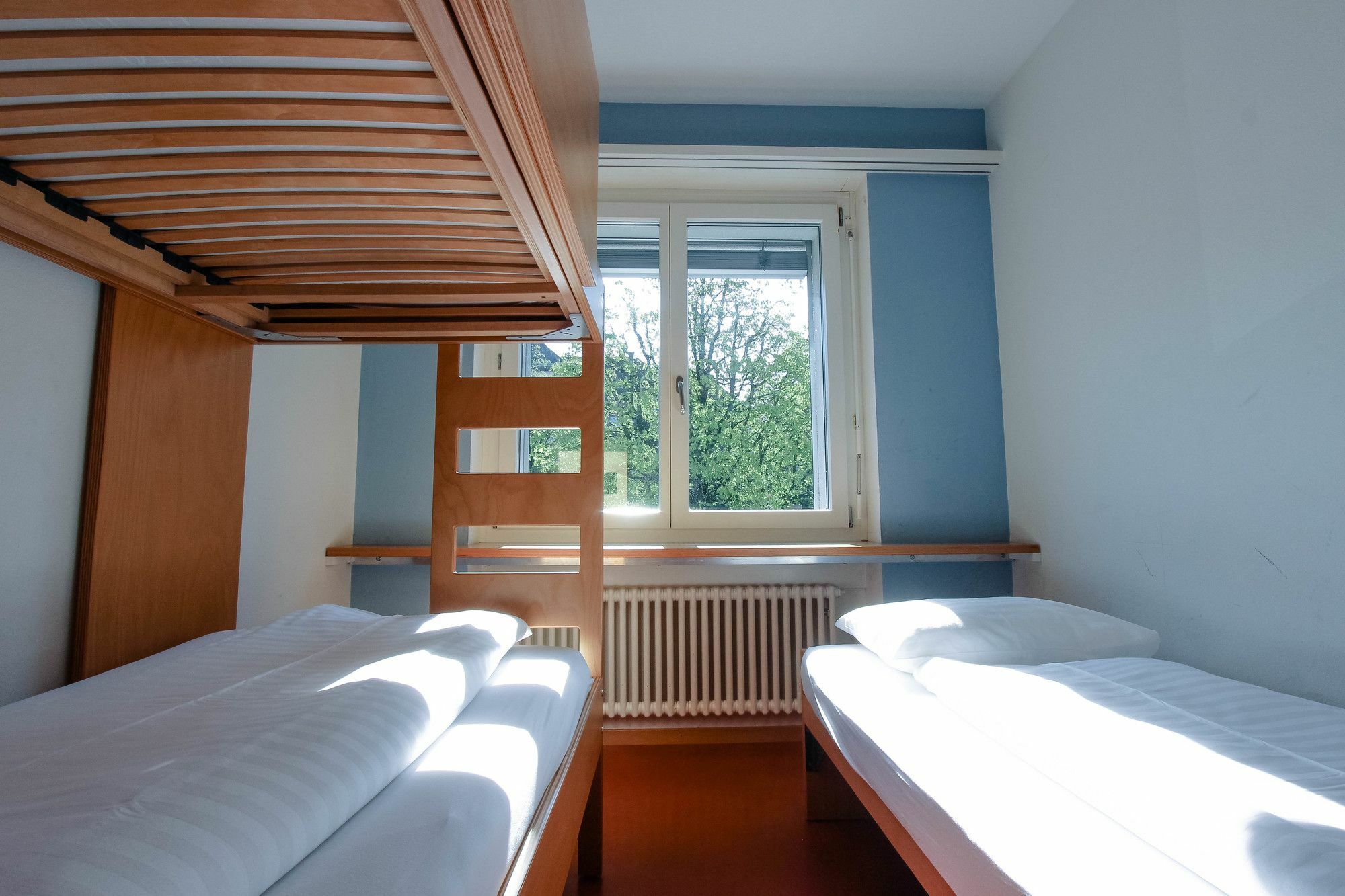 Hostel By Hyve Basel Bagian luar foto